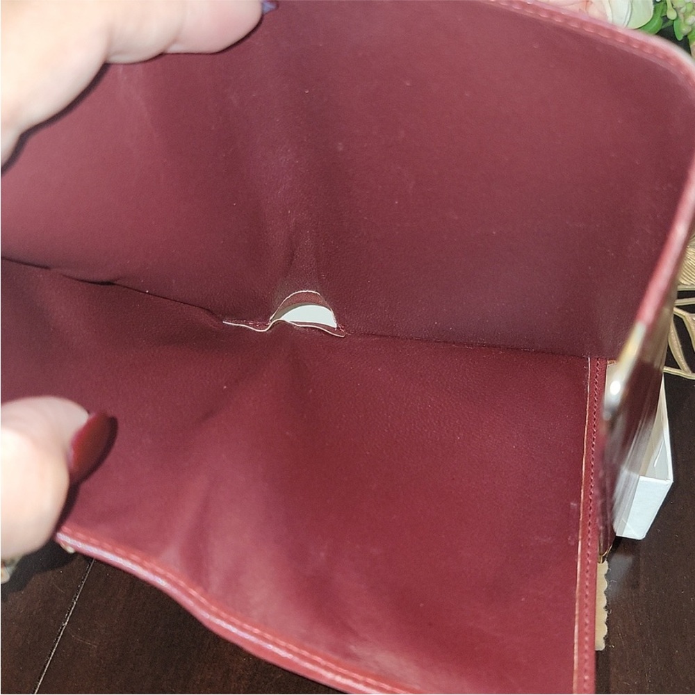 Authentic Cartier kisslock wallet - Picture 9 of 9